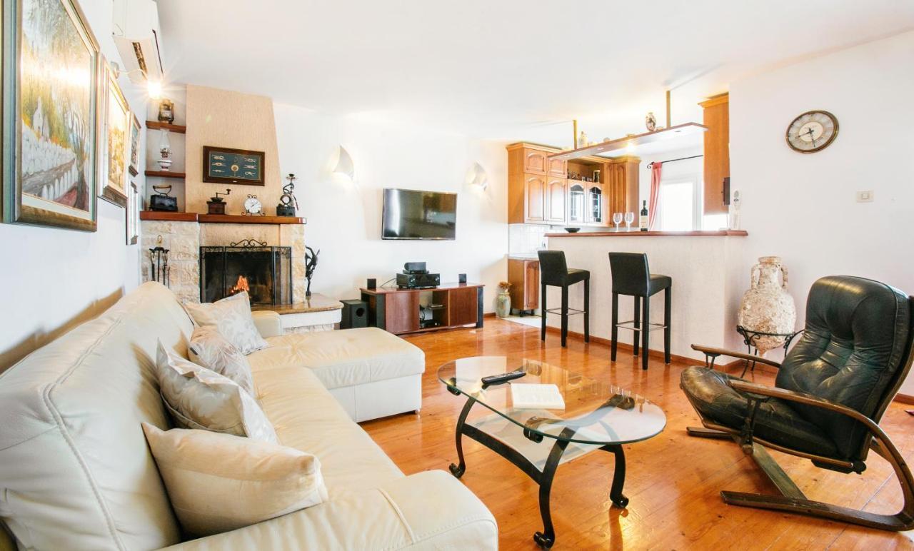 Golden View Luxury Apartment Maslinica Exterior foto