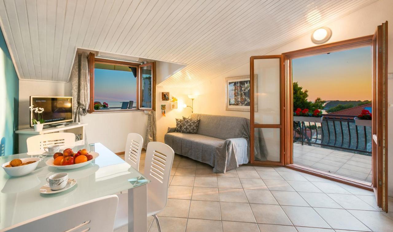Golden View Luxury Apartment Maslinica Exterior foto